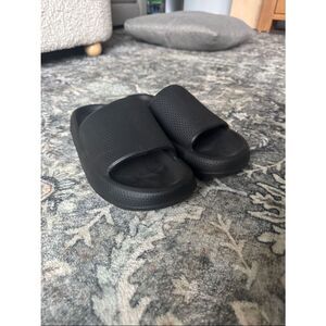 Bronax Pillowed Slippers for Men and Women